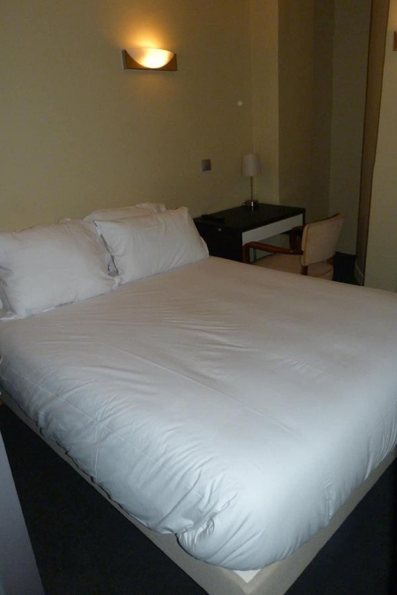פריז Hotel Du Jura מראה חיצוני תמונה