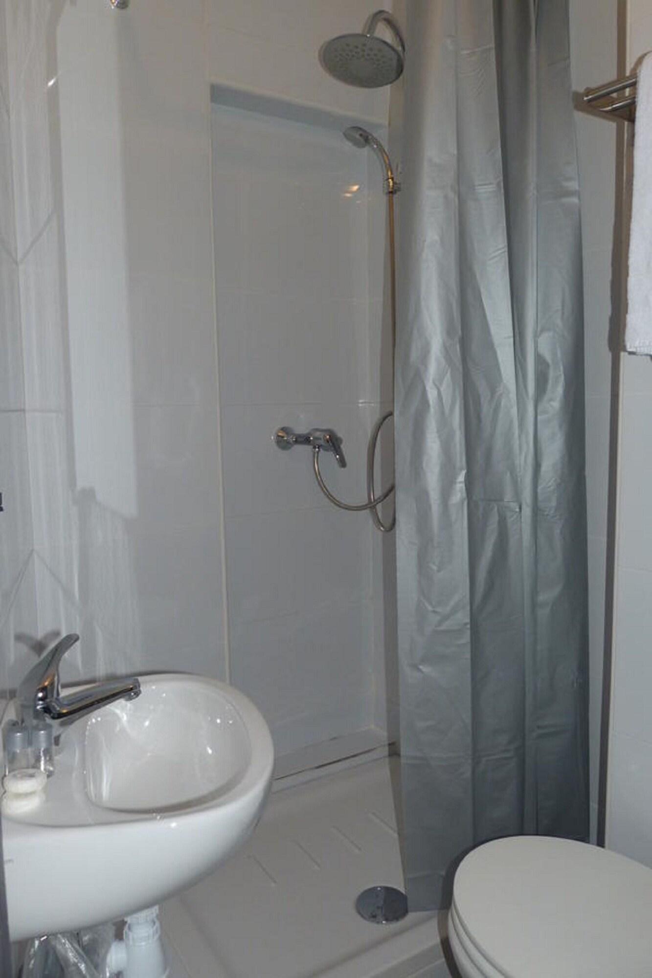 פריז Hotel Du Jura מראה חיצוני תמונה